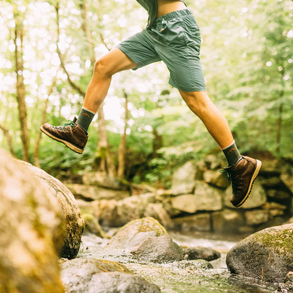 Darn Tough Hiker Micro Crew Midweight turistické ponožky s tlmením, Walnut