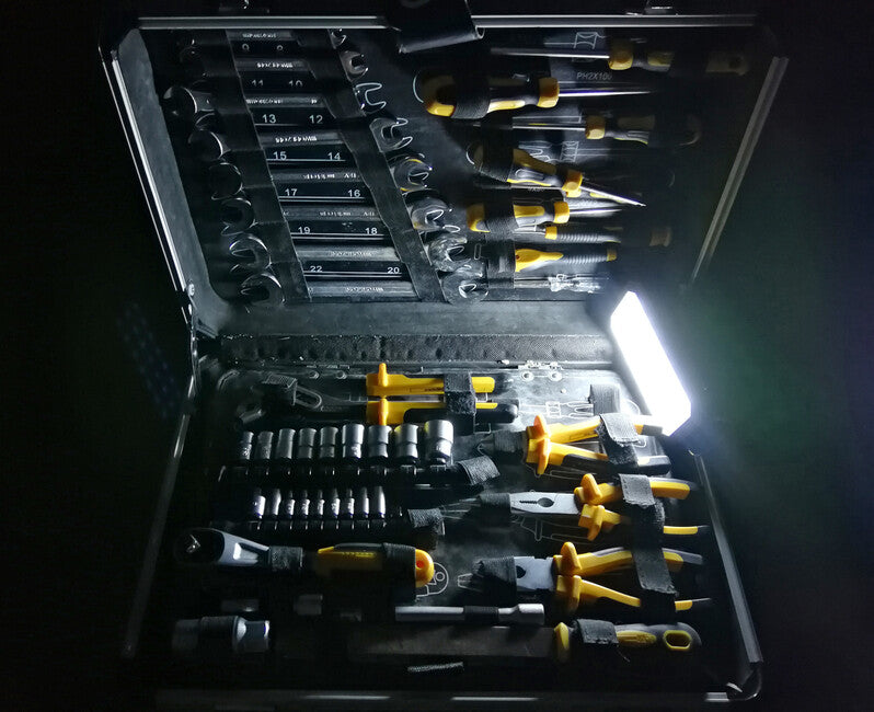 BasicNature powerbancă 8K cu încărcare solară și lumină LED, 8