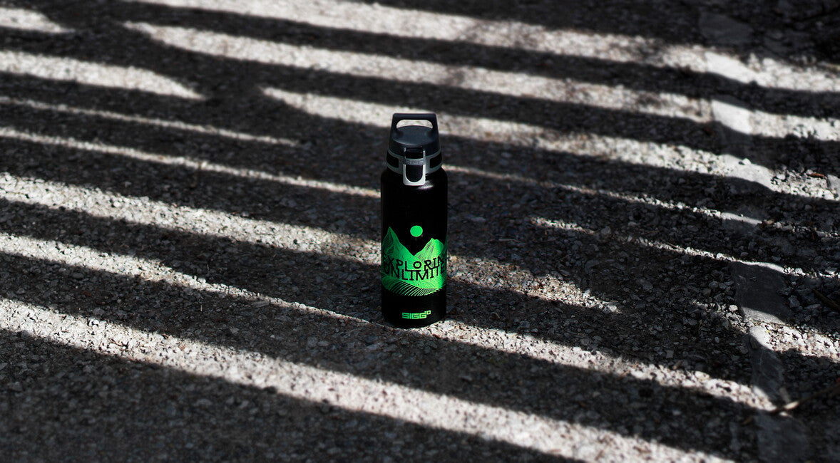 SIGG WMB Traveller sticlă din aluminiu pentru băut Pathfinder Black, 1 L