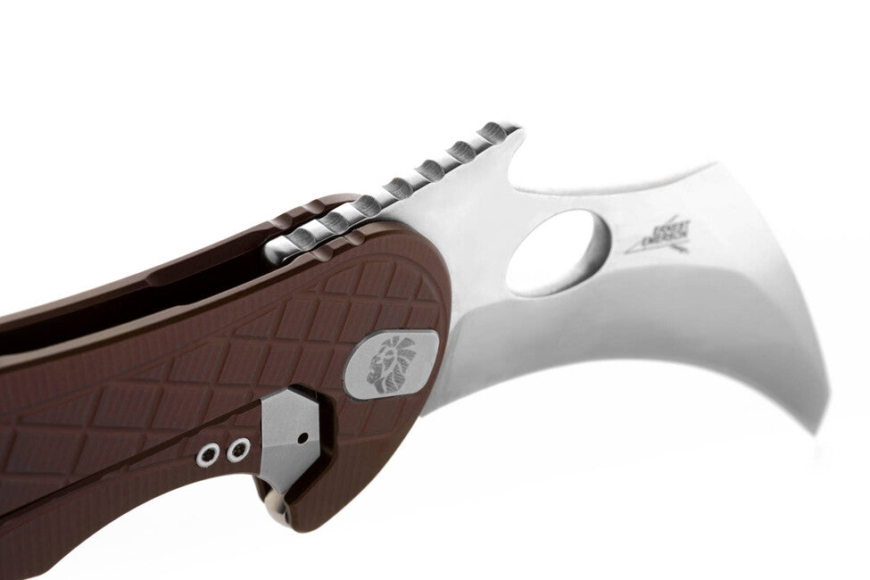 Lionsteel L.E. ONE 1 A ES cuțit tip KARAMBIT Earth Brown/stone washed dezvoltat în colaborare Emerson Design