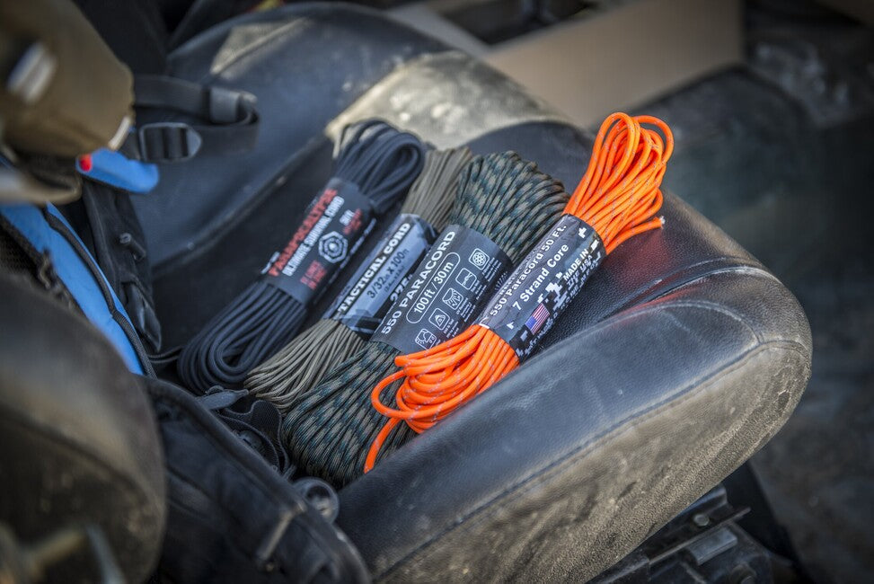 ATWOOD® 550 Paracord coardă fosforescență în întuneric 100 ft, albă (GLOW-PC100)