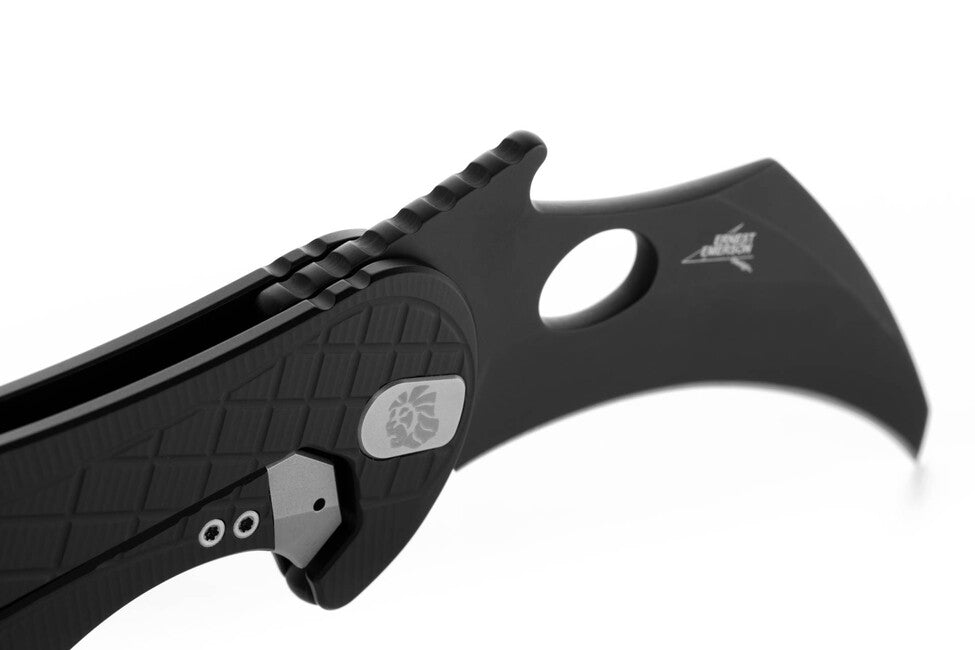 Lionsteel L.E. ONE 1 A BB cuțit tip KARAMBIT Black/Chemical Black, dezvoltat în colaborare cu Emerson Design