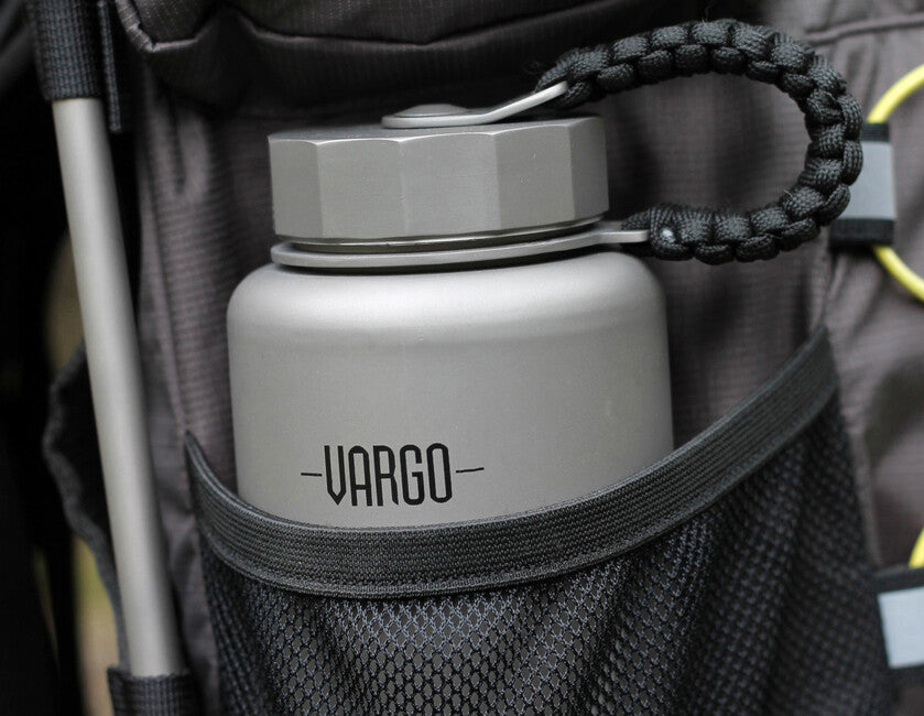 Vargo Para sticlă de apă din titan 1 l
