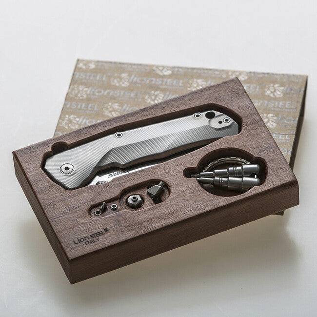 Lionsteel TRE FC briceag foarte robust cu lamă M390