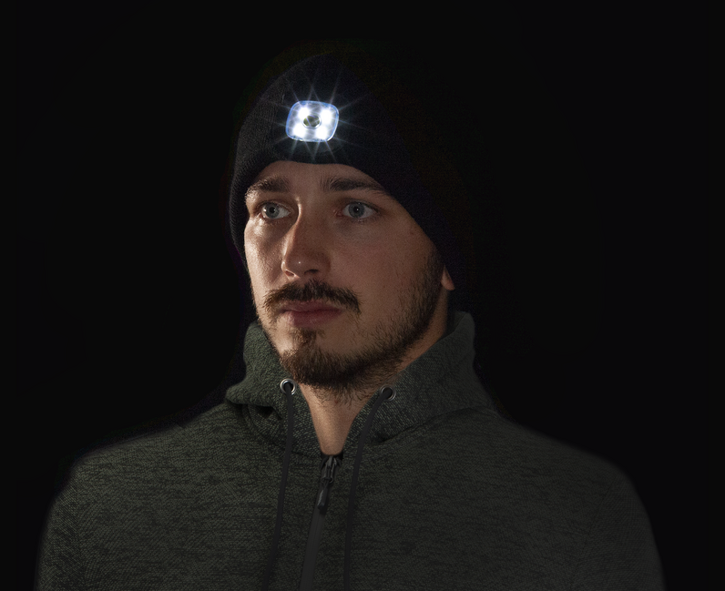 BENNON LUMOS căciulă cu lumină LED USB, neagră