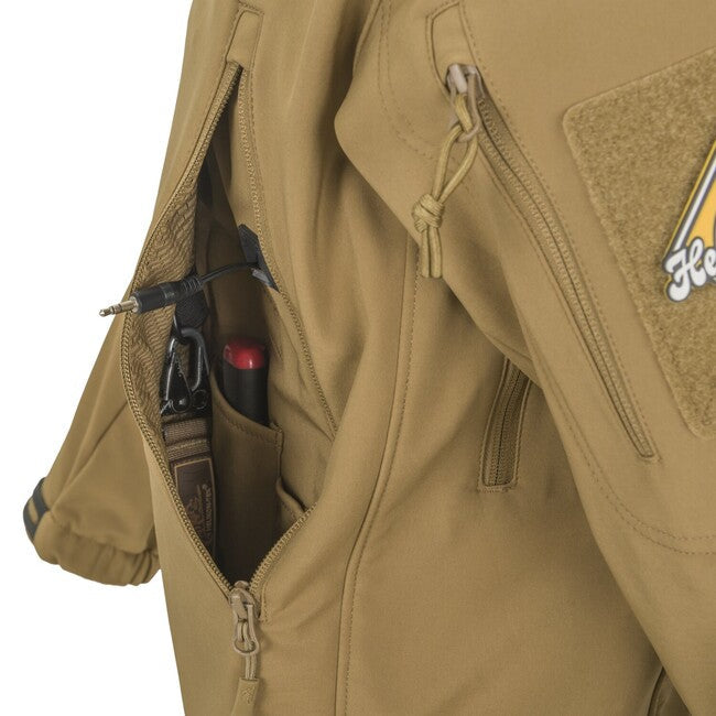 Helikon-Tex GUNFIGHTER geacă Shark Skin, Coyote