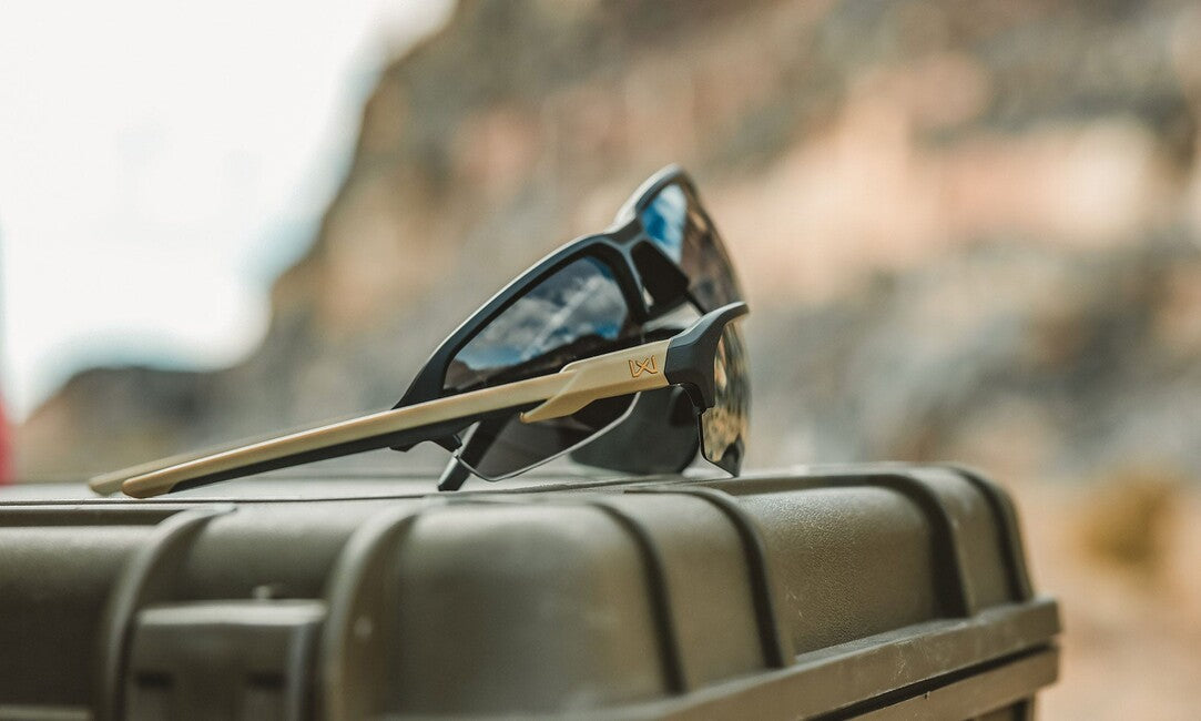 Wiley X Jakl ochelari de soare Captivate Tungsten Mirror, Matte Black/Tan