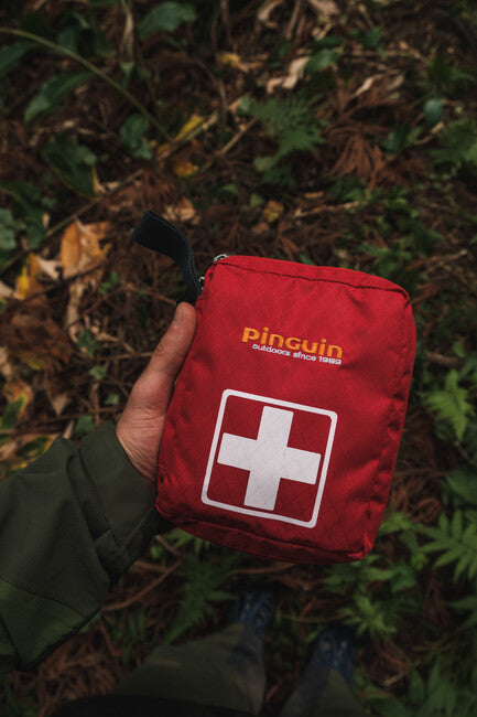 Pinguin First Aid Kit M trusa de prim ajutor, roșie