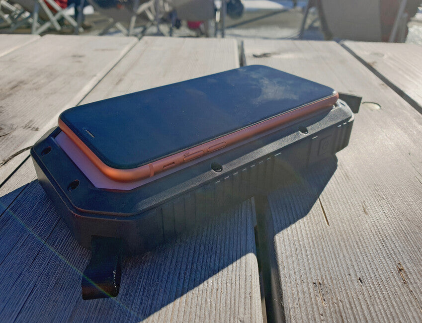 BasicNature powerbancă 20K cu încărcare wireless Qi și panou solar