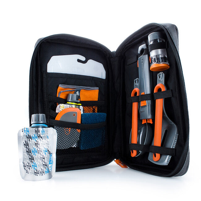 GSI Outdoors Gourmet Kitchen Set 11 set de bucătărie pentru camping