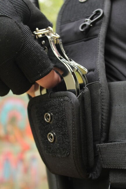 MFH Cătușe poliție cromate cu două chei
