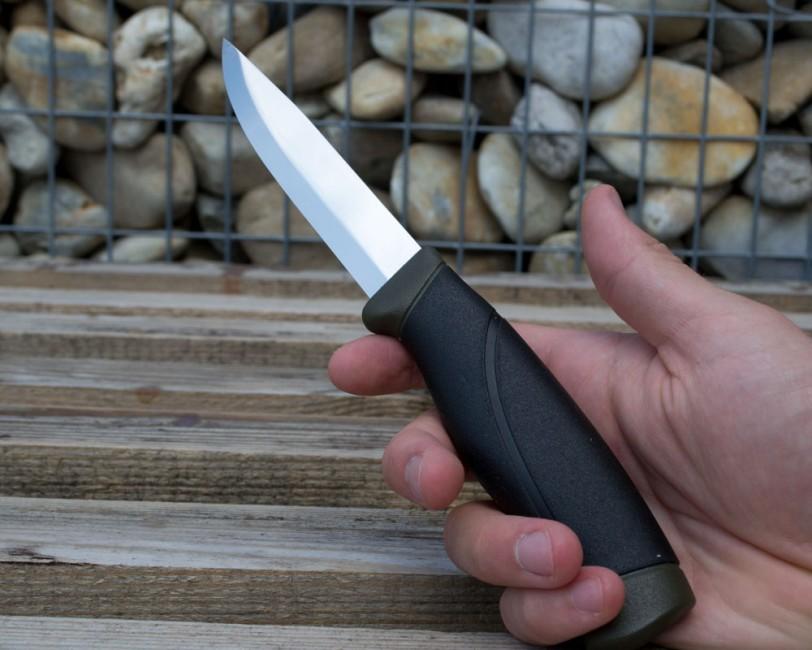 Mora of Sweden Companion HeavyDuty cuțit MG, oliv
