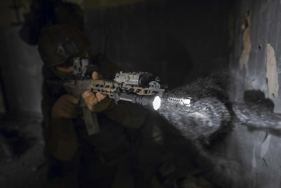Armytek Parma C2IR Pro lanternă tactică compactă reîncărcabilă 1200lm