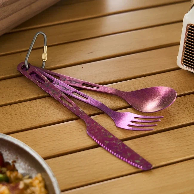 Silverant tacâmuri din titan, violet