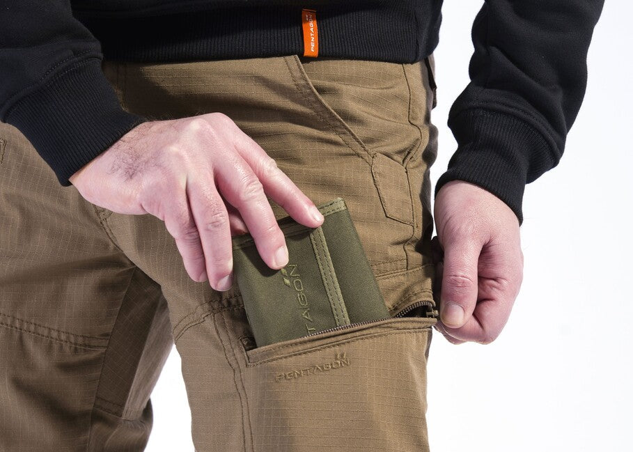 Pentagon Ypero pantaloni, negri