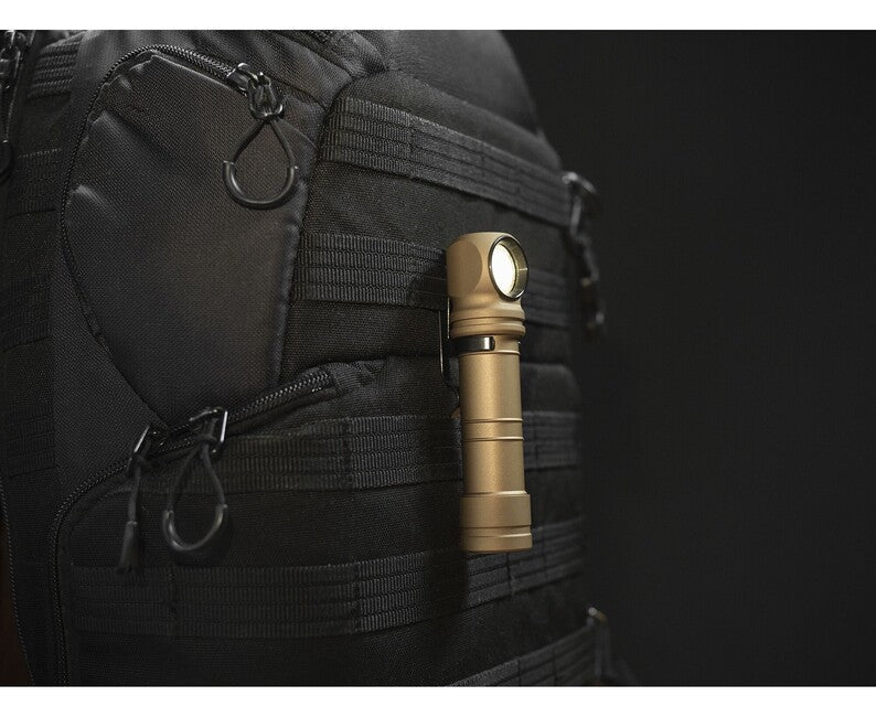 ArmyTek Wizard C2 Pro Max LED lanternă de mână White cu suport magnetic și alimentare acumulator 4000 lm, sand
