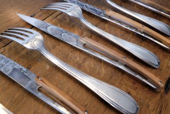 Set de 6 cuțite de friptură Deejo lamă lucioasă lemn de măslin design Art Déco